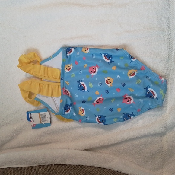 NWT NICKELODEON BABY SHARK RUFFLE SWIMSUIT ONE PIECE 3T UPF50+ - Picture 4 of 5